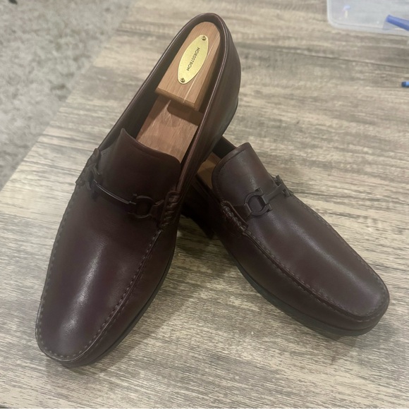 Like NEW Salvatore Ferragamo Dark Brown Leather Loafers - Picture 4 of 5
